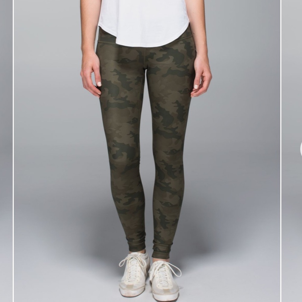 Lululemon camo wunder unders